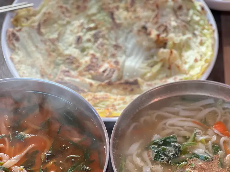 두가지 칼국수와 감자전