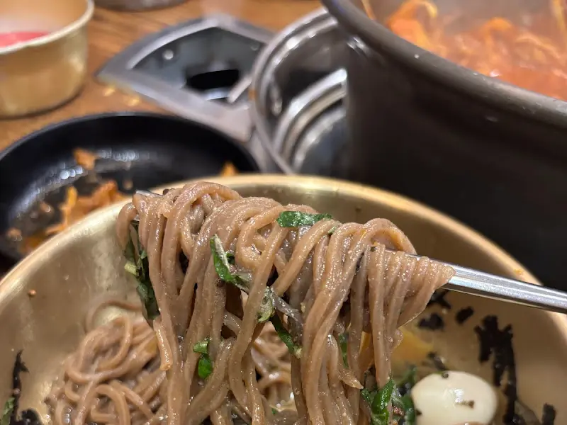 들기름 막국수 면발