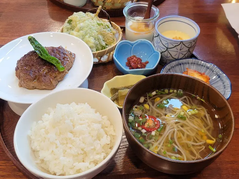 한 상 차림 항공샷