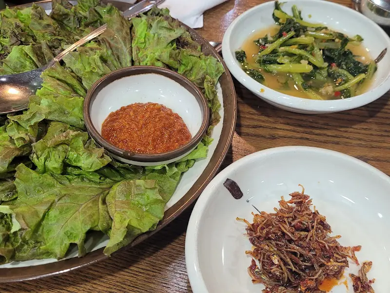 멸치쌈밥 한 상 차림