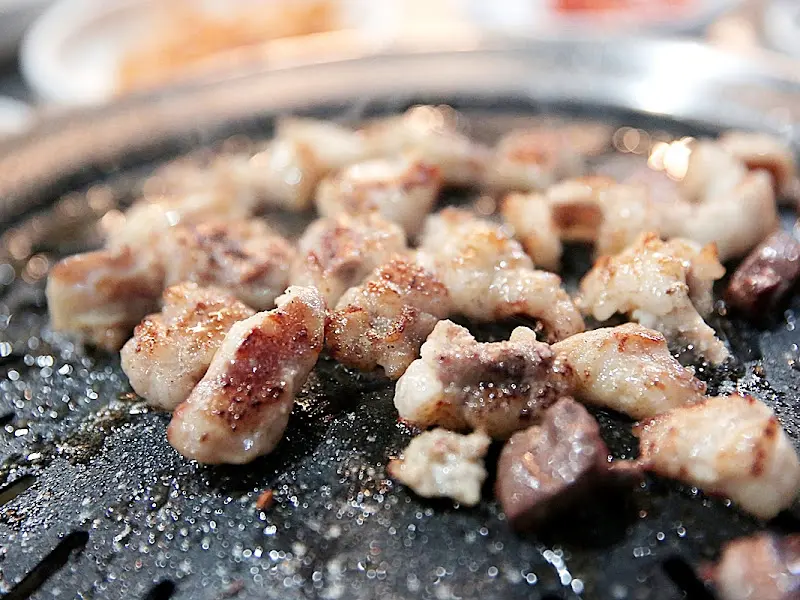 잘 구워진 곱창