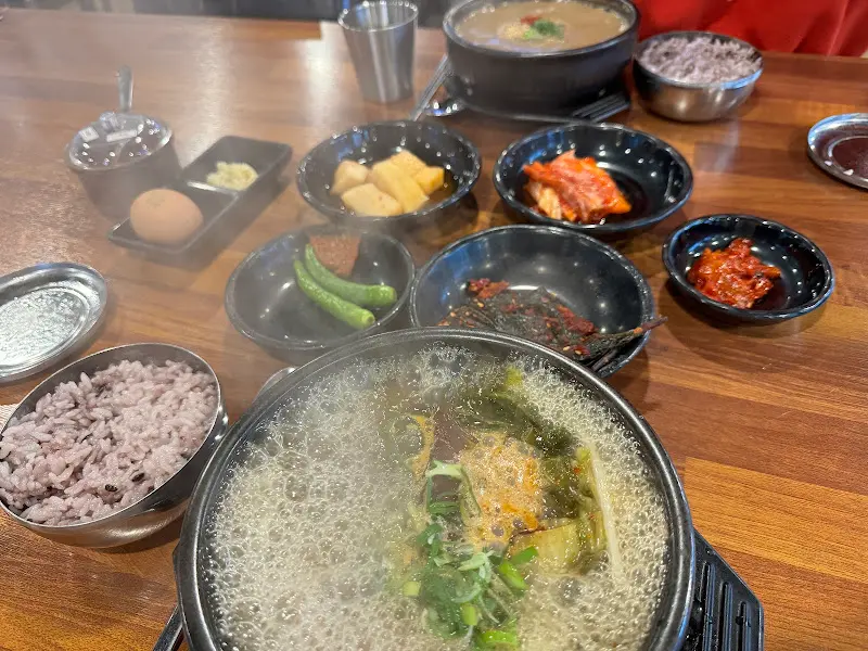 고사리 해장국 테이블 세팅