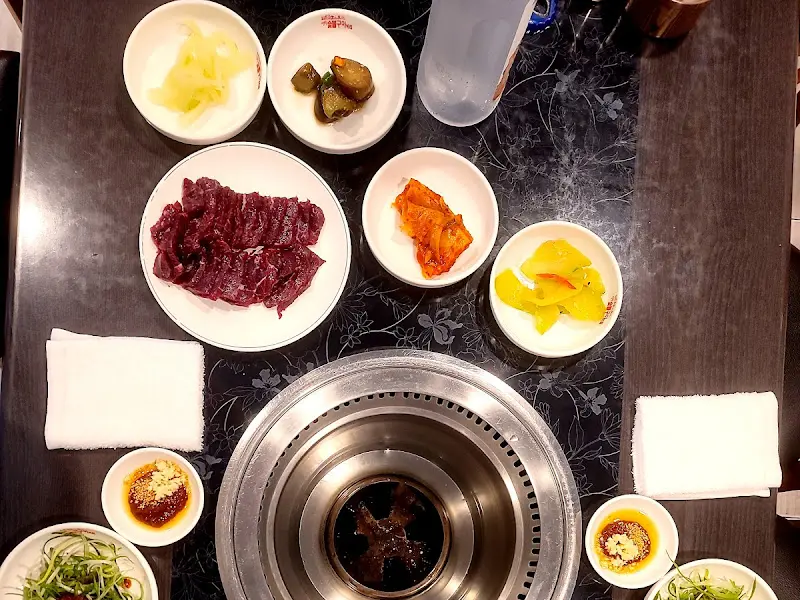 신선한 육사시미 한 상