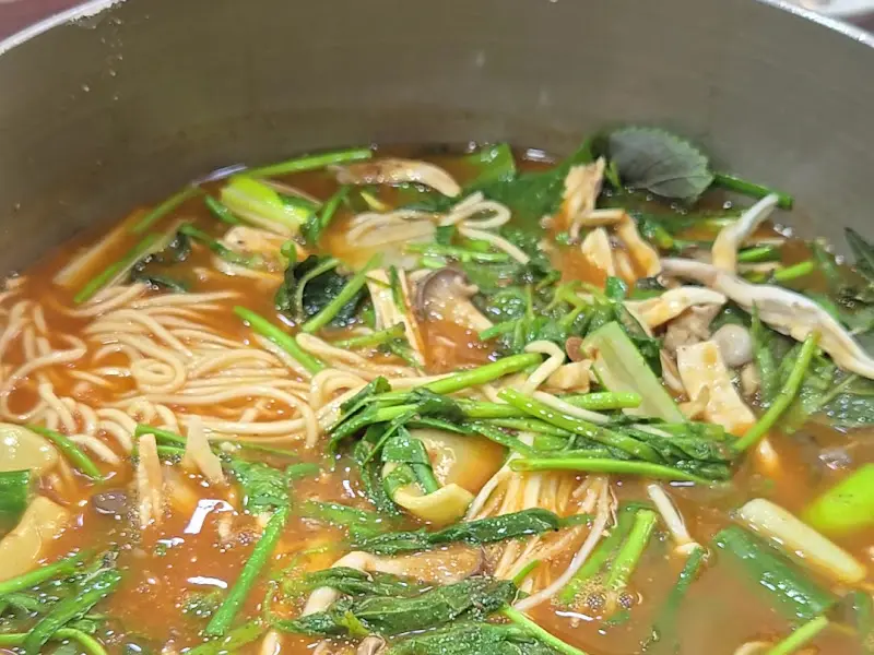 채소가 듬뿍 들어간 어죽