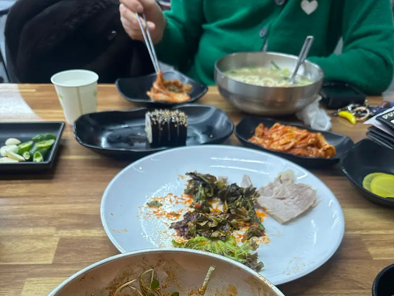 손칼국수와 김치