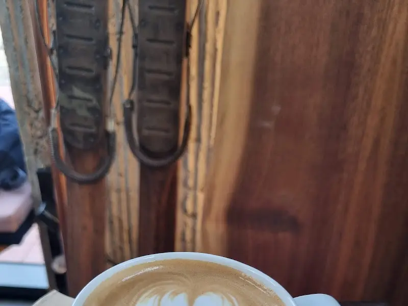 따뜻한 라떼 한 잔