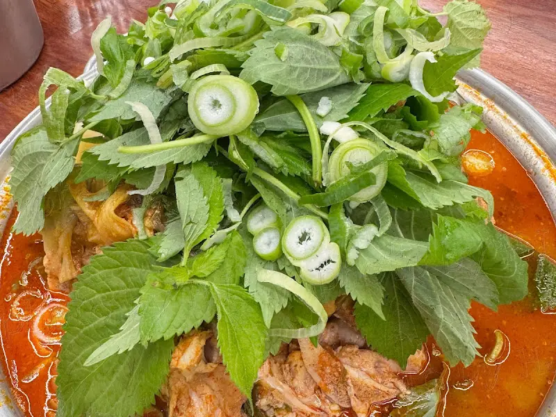 푸짐한 묵은지감자탕