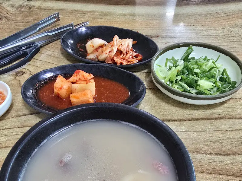 설렁탕 한 상 차림