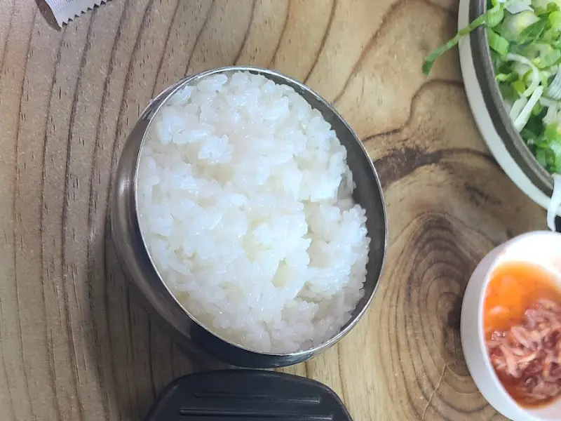 윤기가 흐르는 솥밥