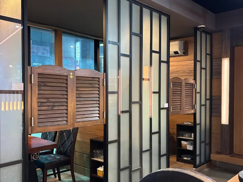 프라이빗한 식사를 위한 분리된 좌석