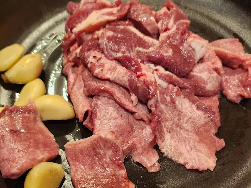 신선함이 느껴지는 우설