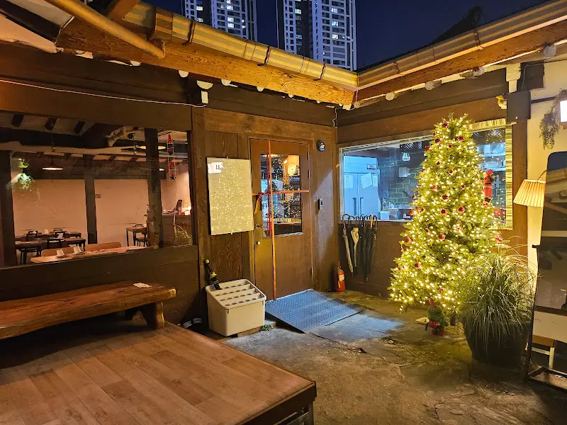 상봉 야외 테이블