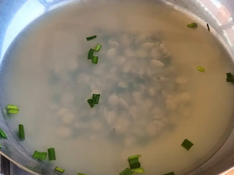 재첩국 근접 사진