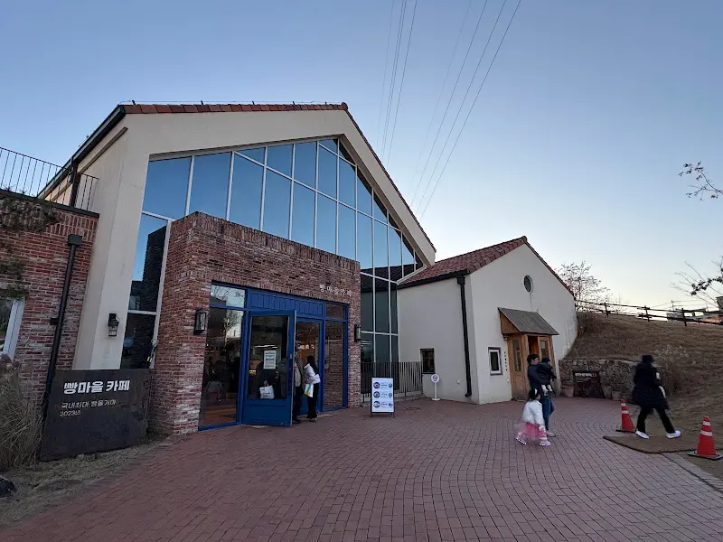 빵마을 카페의 모습
