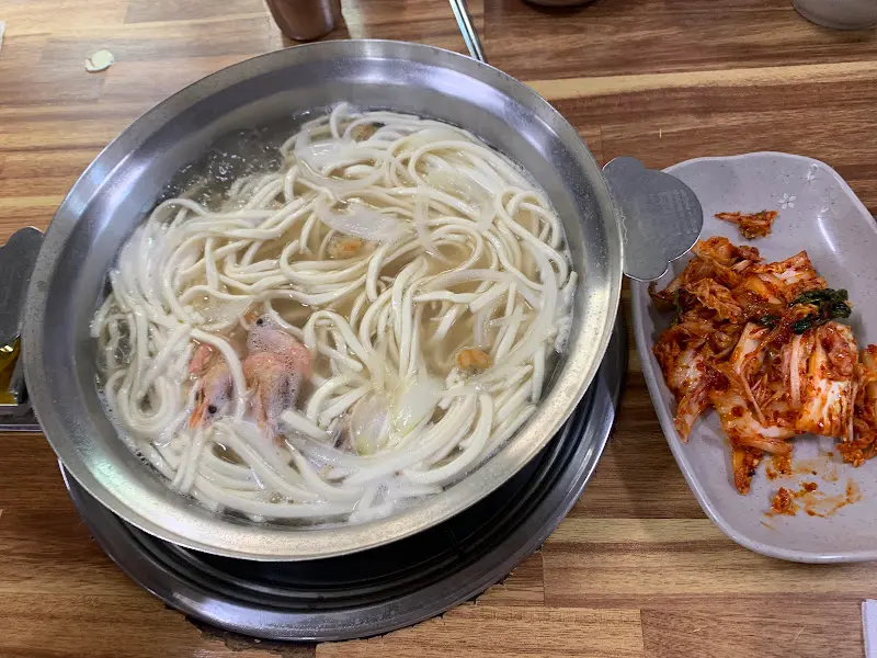 칼국수와 김치