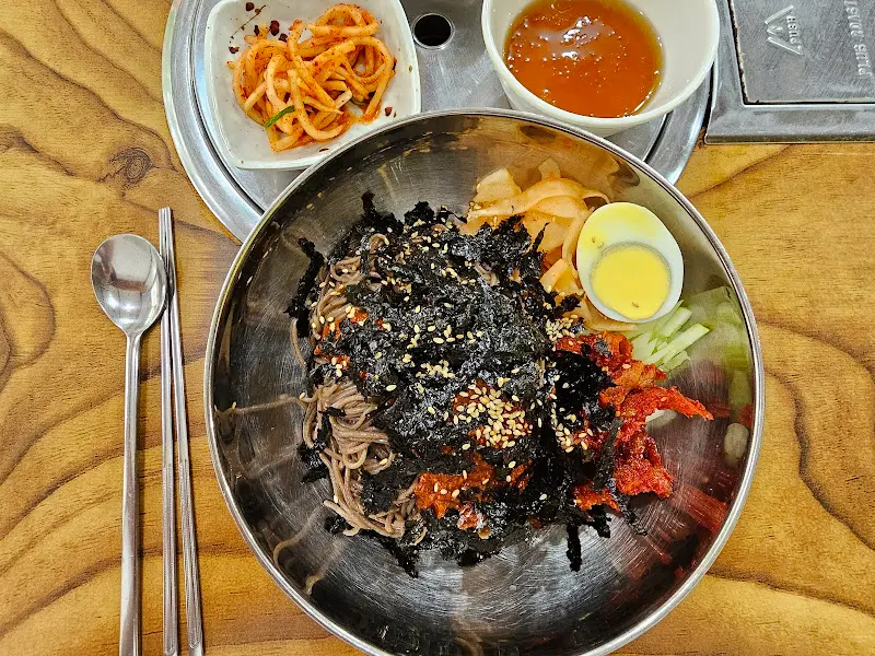 메밀 막국수의 정갈한 모습