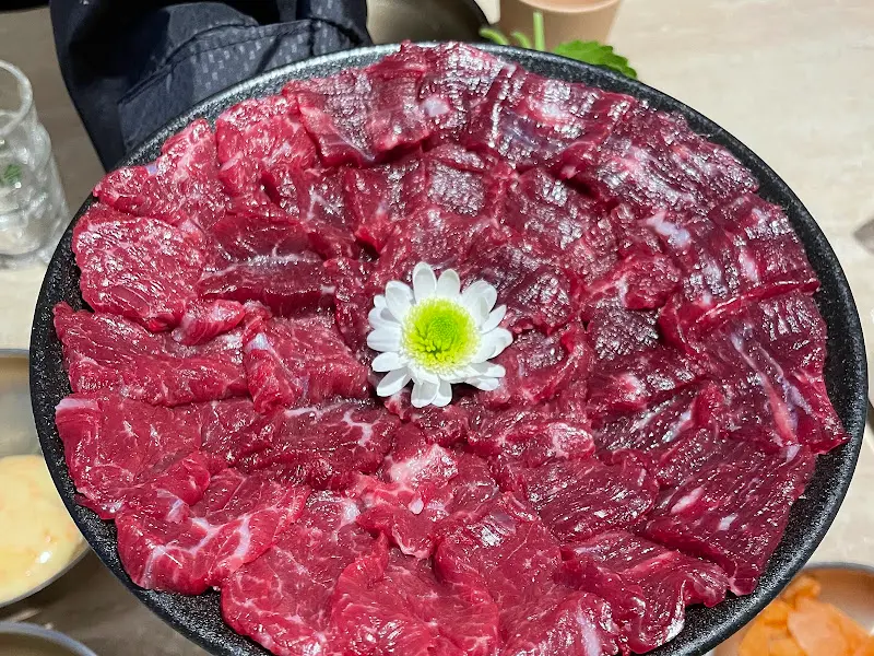 뭉티기 한상차림