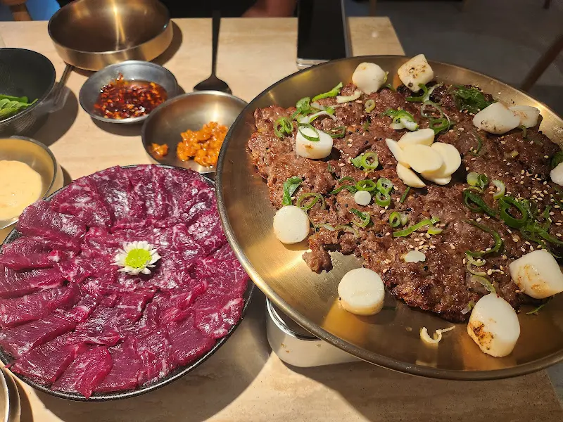 뭉티기와 언양불고기