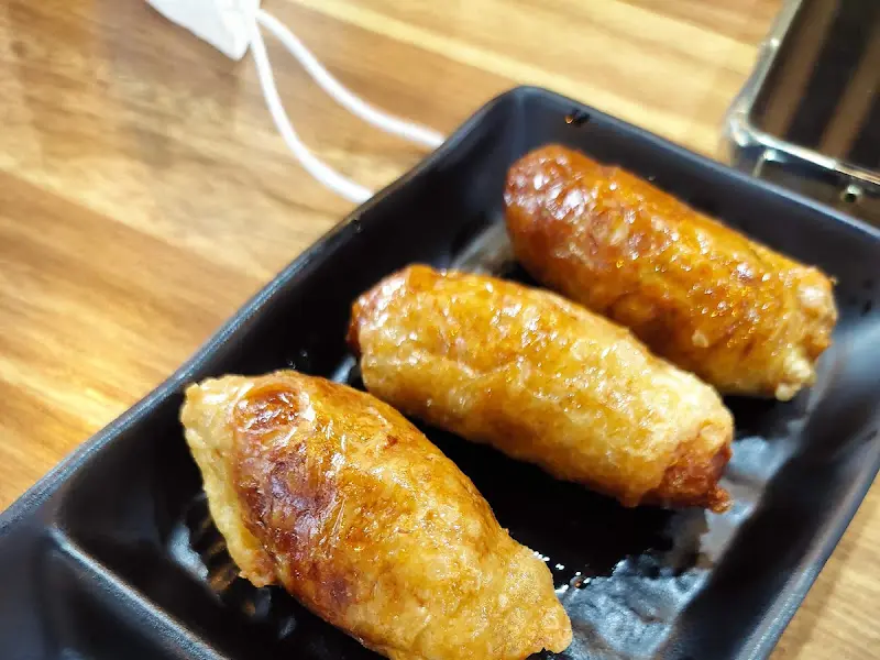 옹헤라 홍라멘 닭껍질 교자