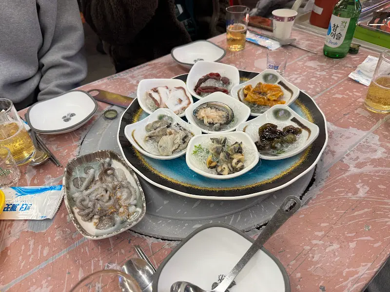 다채로운 해산물 스끼다시