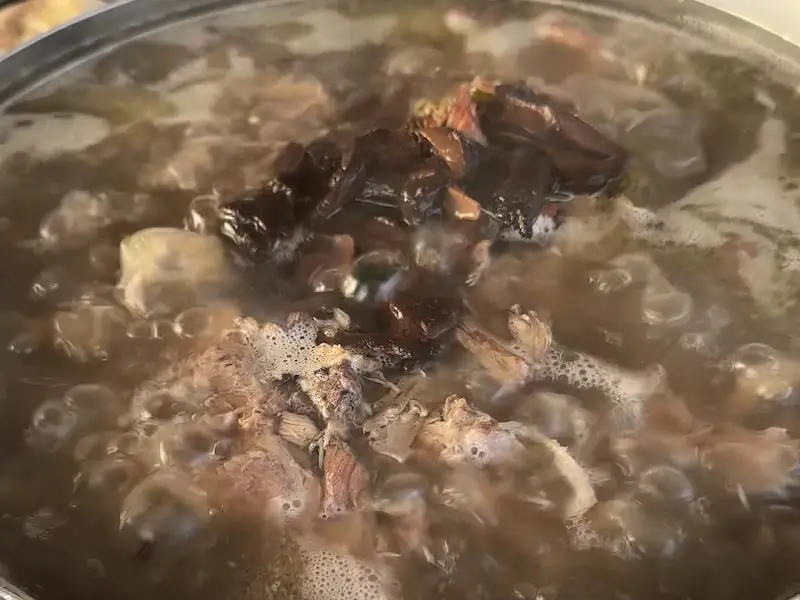 능이오리백숙 클로즈업