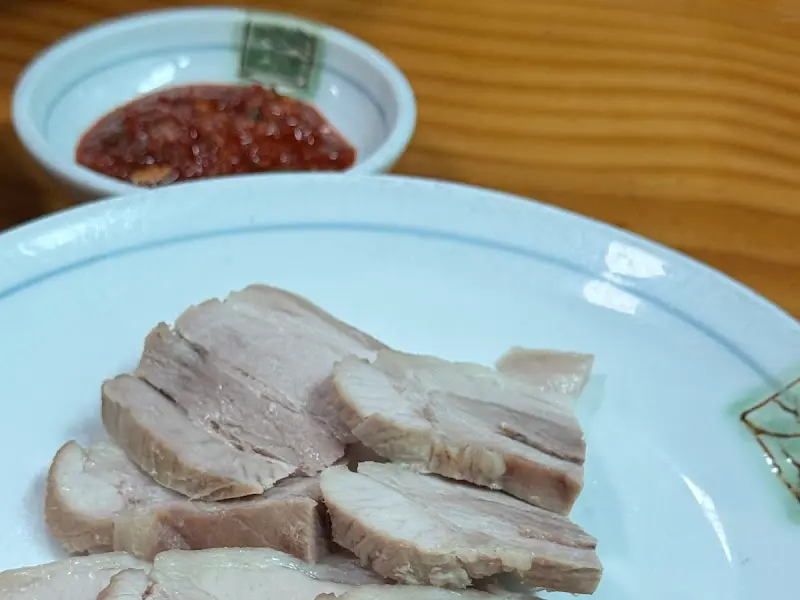 윤기가 흐르는 제육