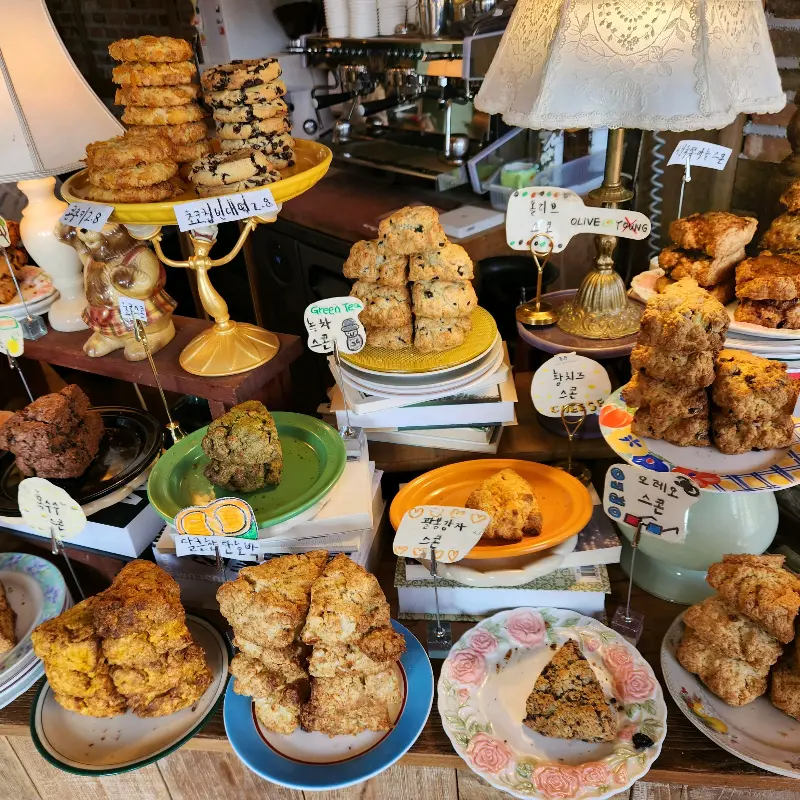 구움당 스콘 진열