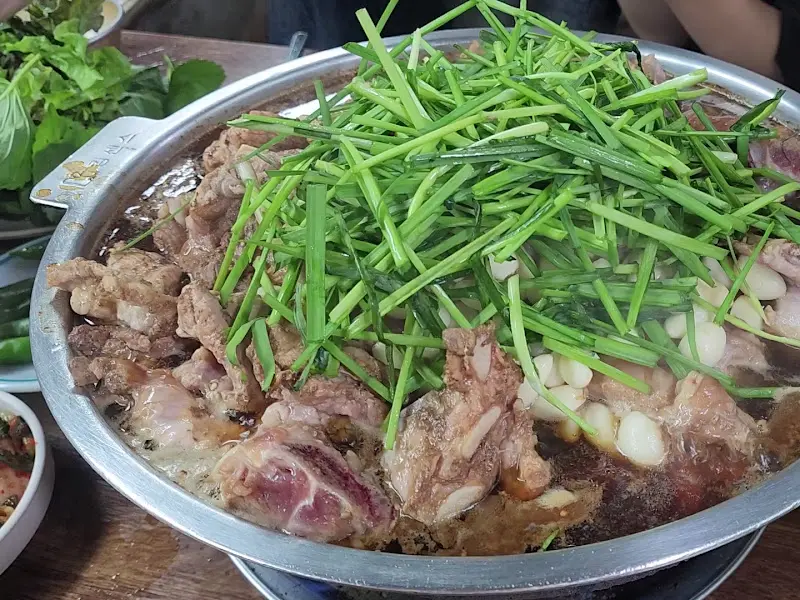 물갈비에 부추 투하