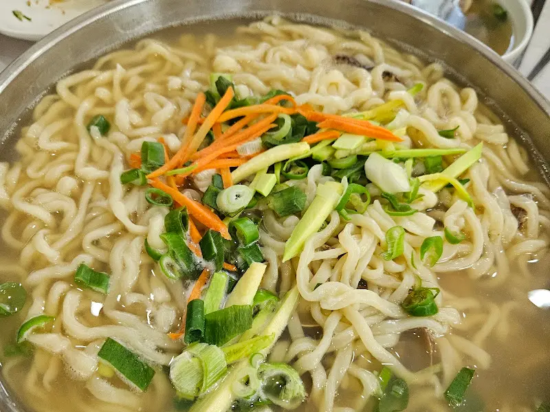 바지락 칼국수