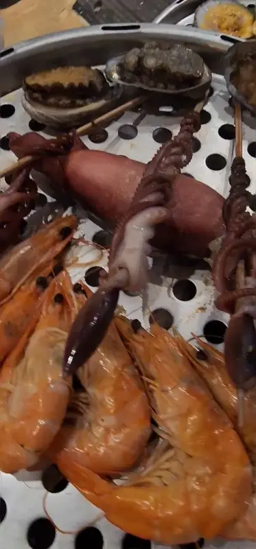 해산물 가득한 찜기