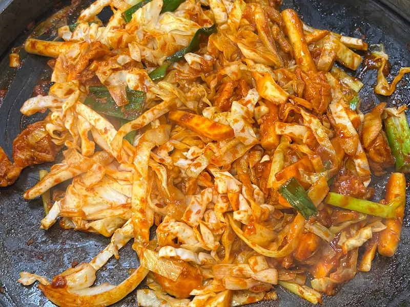 잘 익은 닭갈비의 모습