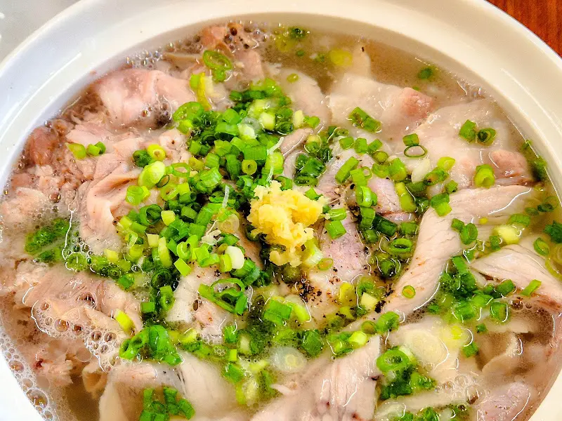 돼지곰탕 클로즈업