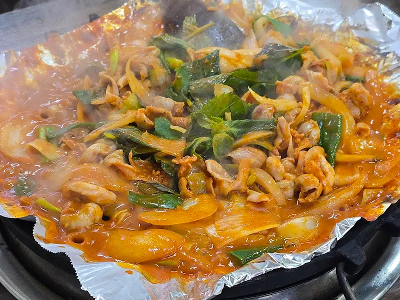 닭내장볶음이 익어가는 모습