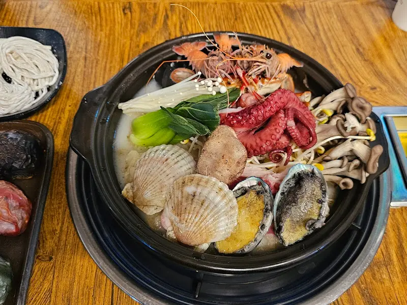 해물만두전골 비주얼