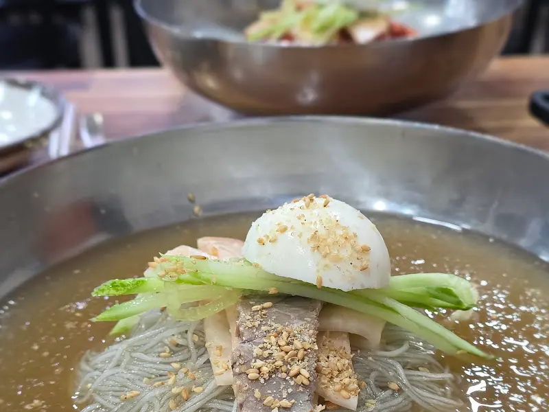 유정우 함흥냉면 물냉면