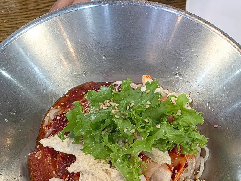 초계비빔국수
