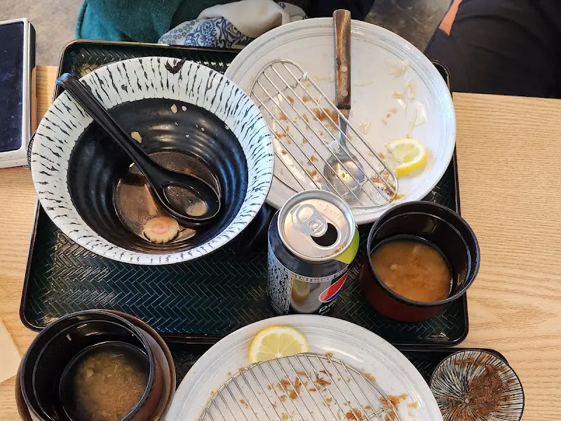 깨끗하게 비워진 식기