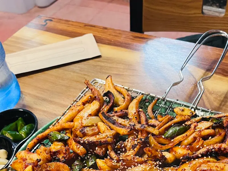 매콤한 오징어 석쇠구이