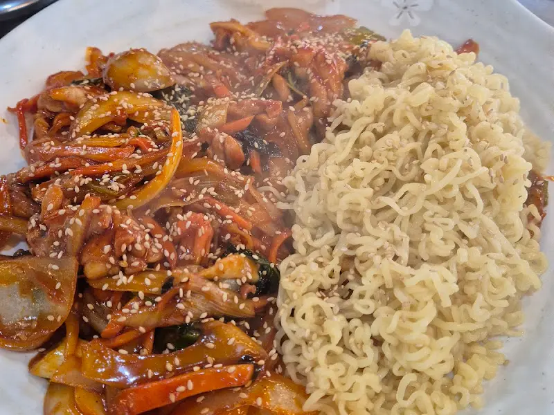 닭갈비 완성된 모습