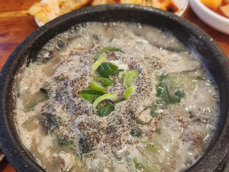 보글보글 끓는 내장탕