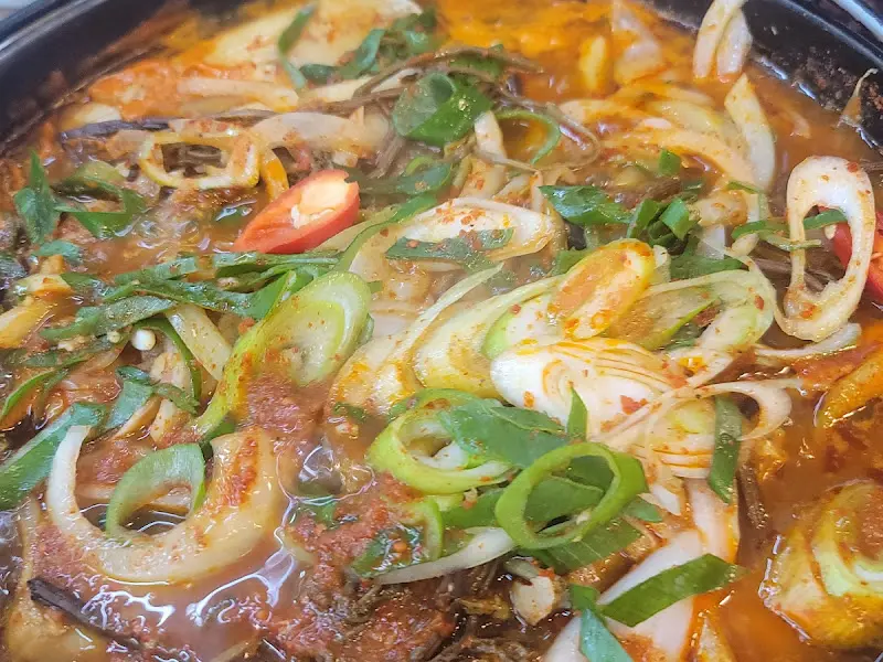 푸짐한 묵은지 고등어 조림