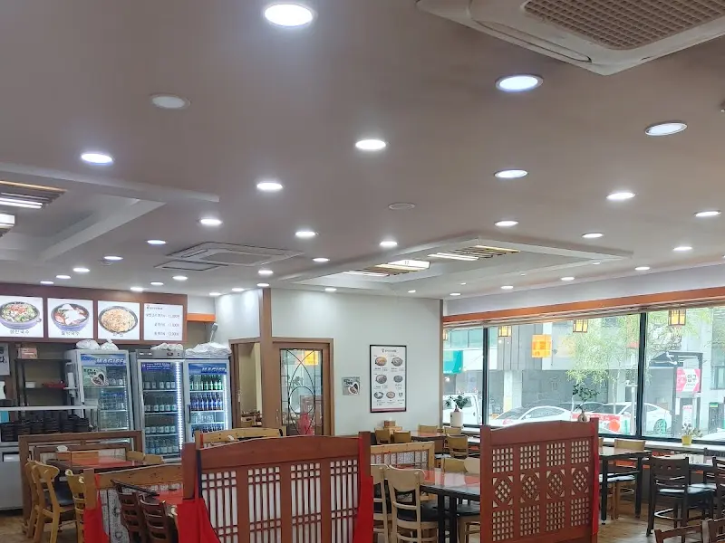 쾌적한 매장 내부