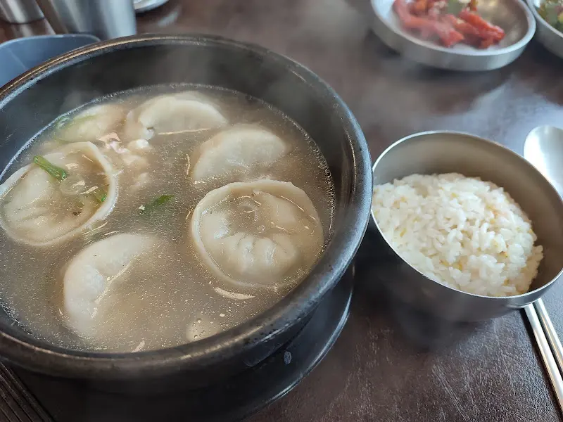 삼토리의 인삼 도토리 수제비와 밥