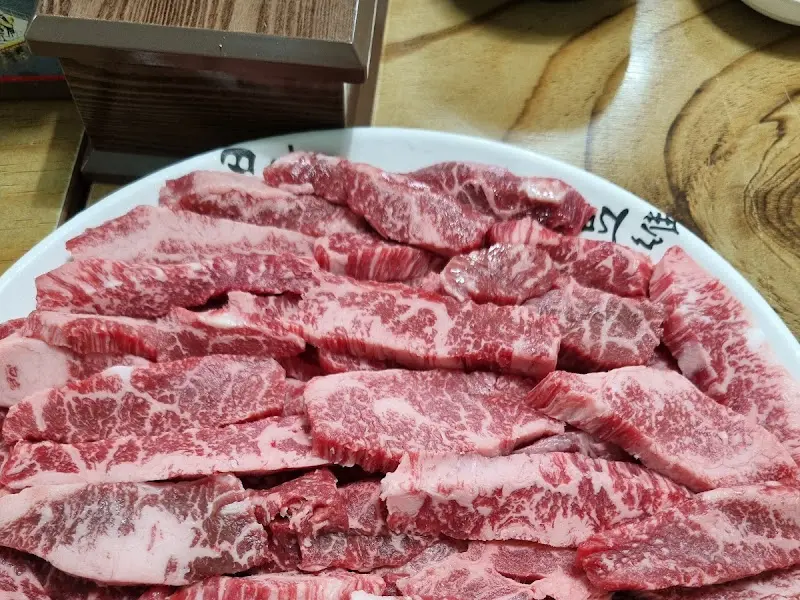 푸짐한 소고기 한 접시