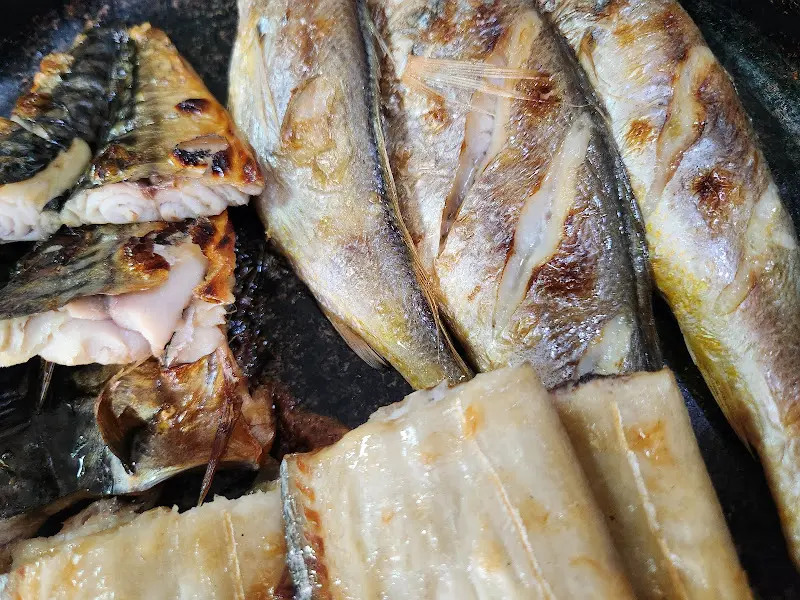 윤기가 흐르는 갈치구이