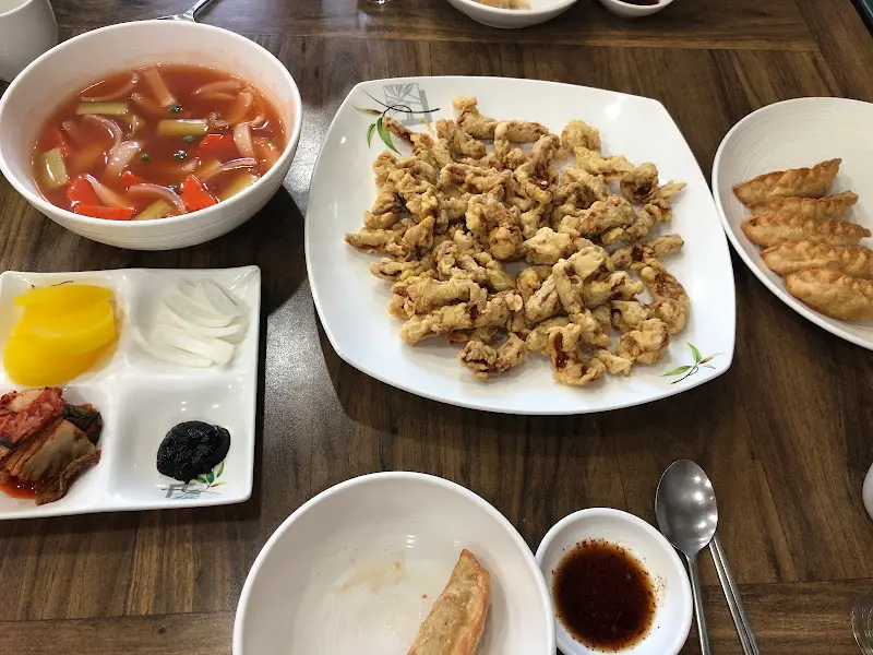 탕수육과 군만두