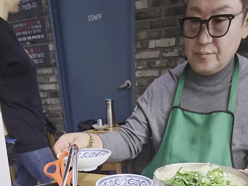 잉꼬칼국수 내부