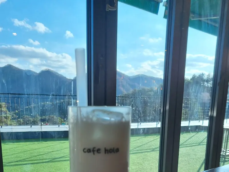 카페올라의 아이스 라떼