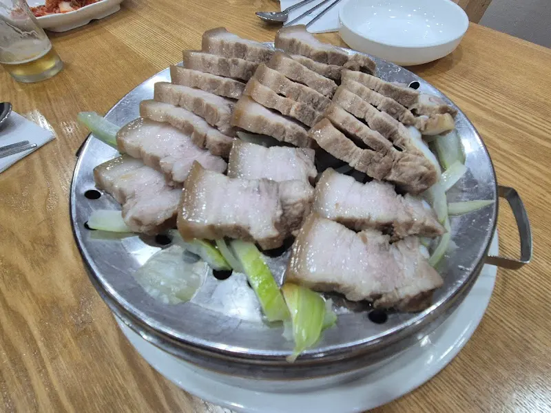 윤기가 흐르는 보쌈