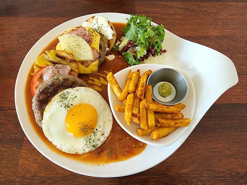 햄버그스테이크 전체샷